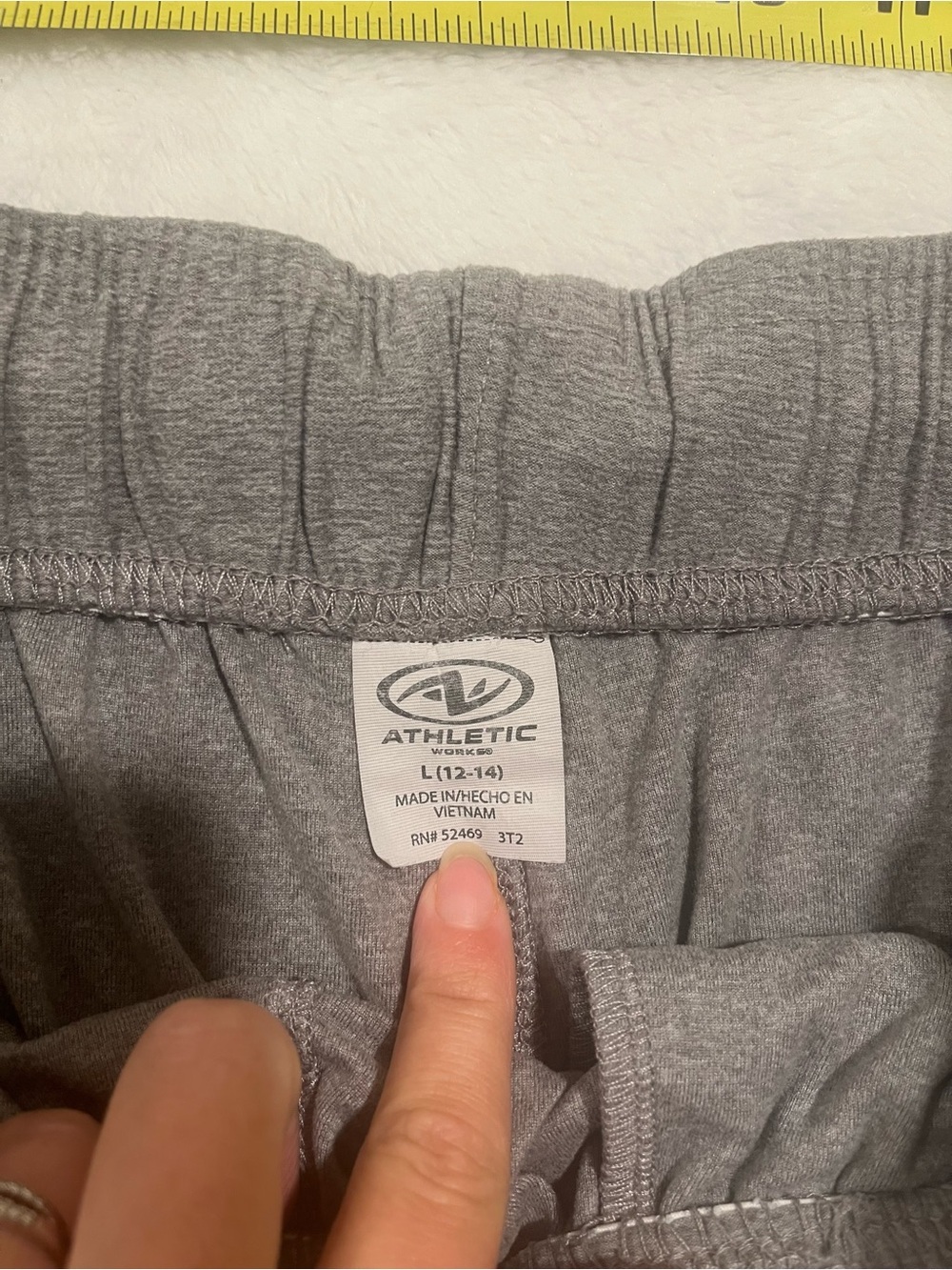 Athletic Works Gray Drawstring Shorts - Size Large - Picture 3 of 7